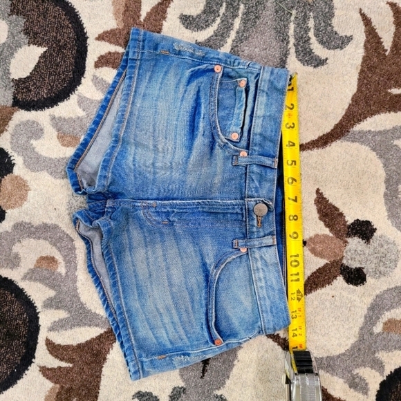 BDG Women's Size 25 Mid Rise Cheeky Shorts - Picture 6 of 11